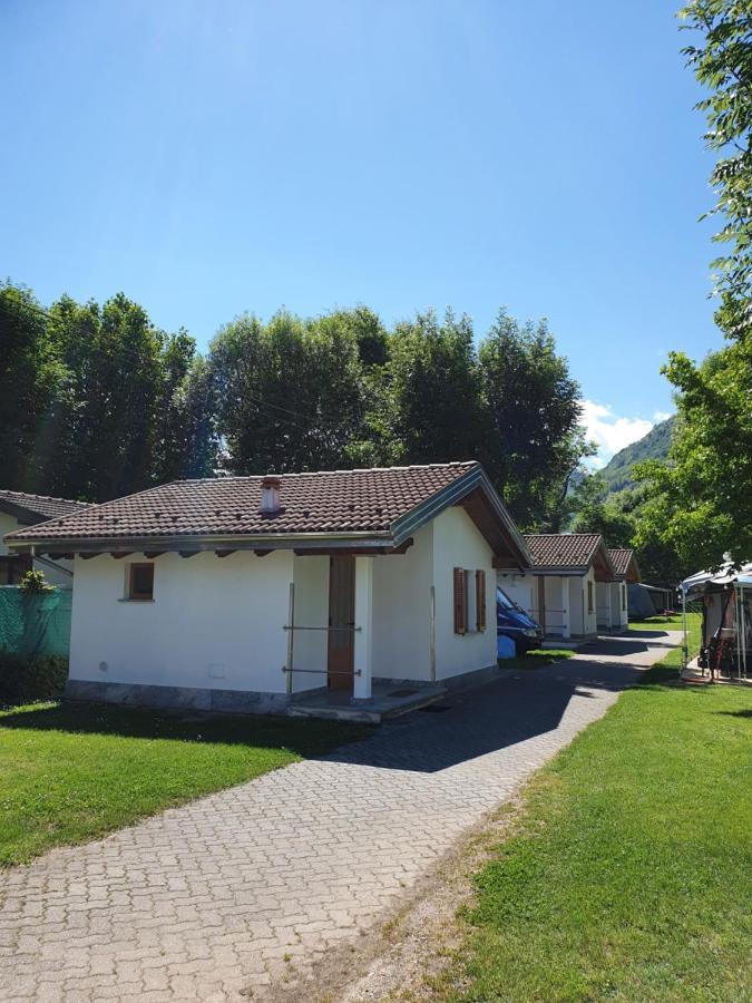 Bungalows In Camping Solarium Domaso Kültér fotó